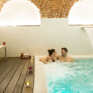 Acceso a Piscina Termal, Masaje Oriental y Comida o Cena para Parejas en Spa Hospes Puerta de Alcalá 5* (Madrid)