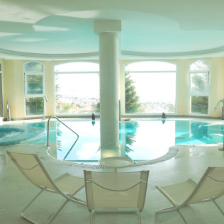 Circuito Spa, Masaje Cervical, Envoltura y Menú para dos en Spa Sensara (Arroyo de la Miel, Málaga)