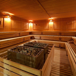 Visita a Bodega Nilva y Circuito Spa para dos en Elba Estepona Gran Hotel 5* (Málaga)