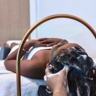 Japanese Head Spa con Piedras Calientes en Brisa Head Spa Tetuán (Madrid)