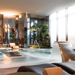 Spa & Pool: Acceso al Spa, Acceso a la Piscina Exterior y Smoothie en Grand Hyatt Barcelona 5* (Barcelona)