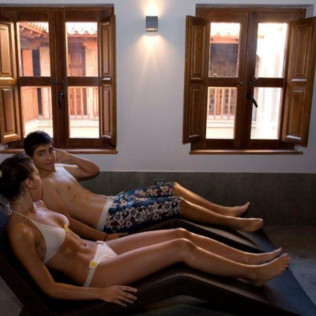 Spa Privado con Champán y Bombones para dos en Posada Real Los Condestables 4* (Zamora)