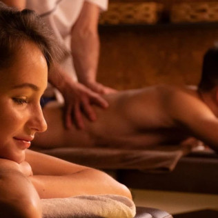 Circuito Spa y Masaje Personalizado con Jacuzzi Privado y Cava para dos en Spa Azules de Nivaria del Gran Hotel Roca Nivaria 5* (Adeje, Tenerife) 