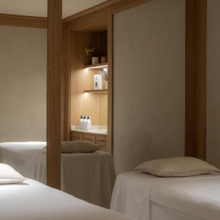 Zona de Aguas y Relaxing Massage en Spa Siargao del Hotel 1898 4* (Barcelona)