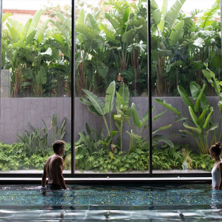 Circuito Spa en OASIS Wellness & Spa y Desayuno en SOFIA Bar & Tapas para dos en Grand Hyatt Barcelona 5* (Barcelona)