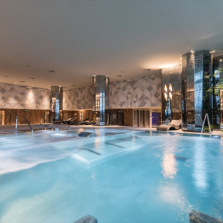 Circuito Spa en OASIS Wellness & Spa y Desayuno en SOFIA Bar & Tapas para dos en Grand Hyatt Barcelona 5* (Barcelona)