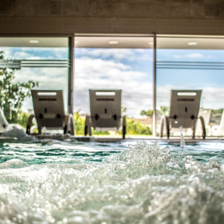 Circuito Spa y Masaje de Sensaciones o Tratamiento Facial en Hotel Spa Tudanca Aranda 4* (Aranda de Duero, Burgos)