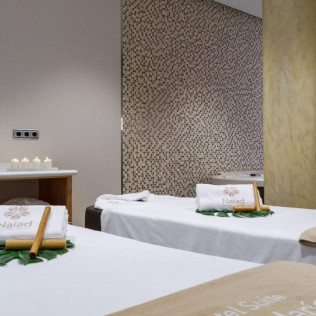 Day Pass con Circuito Spa y Masaje para dos en Naiad Wellness Center del Hotel Suite Villa María 5* (Adeje, Santa Cruz de Tenerife)
