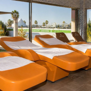 Circuito Spa en Natural Spa del Alexandre Hotel Frontair Congress 4* y Vuelo en el Túnel de Viento (Barcelona)