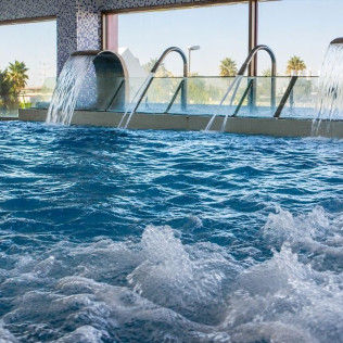 Circuito Spa en Natural Spa del Alexandre Hotel Frontair Congress 4* y Vuelo en el Túnel de Viento (Barcelona)
