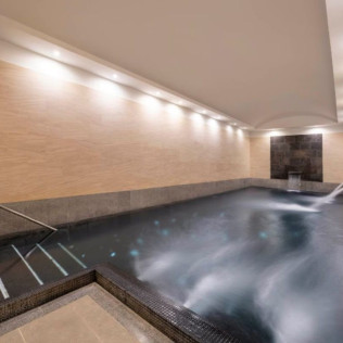 Circuito Spa en Spaxión del Hotel Áurea Convento Capuchinos 5* y Vuelo en Globo con Cava, Almuerzo, Fotos y Vídeo HD (Segovia)