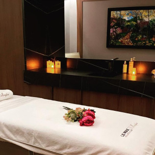 Circuito Spa y Masaje para dos en Le Max Wellness Club del Hotel Wellington 5* (Madrid)