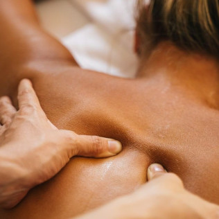 Circuito Spa y Masaje de Aromaterapia en Spa by Clarins @ Hotel El Fuerte Marbella 5* (Marbella, Málaga)