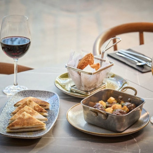 Spa, Masaje y Comida en Hotel Catalonia La Maquinista 4* (Barcelona)