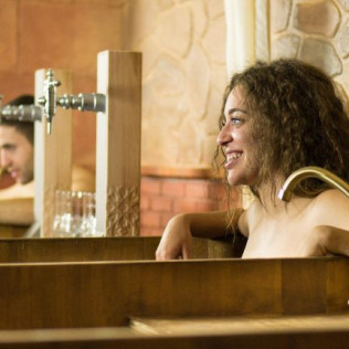 Circuito Spa de Cerveza y Masaje para dos en Beer Spa (Cádiz)