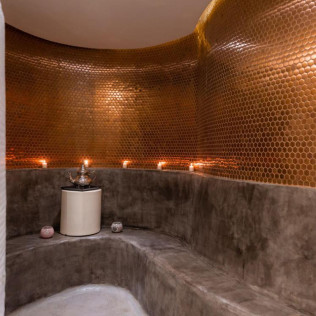 Circuito Spa, Masaje 15' y Cava para Parejas en Hotel Macià Granada Five Senses (Granada)
