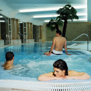 Circuito Spa y Hidromasaje Aquathermojet para dos en Hotel Beatriz Toledo Auditorium & Spa 4* (Toledo)