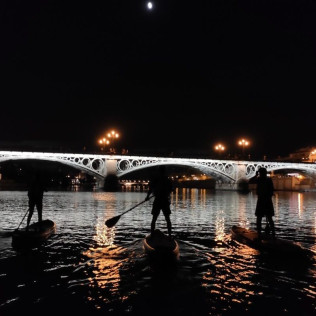 Paddle Surf al Aterdecer en el Río Guadalquivir (Sevilla)