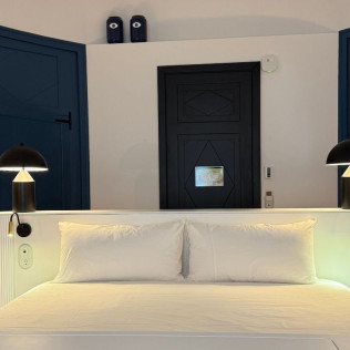 Suite Ovalada con Desayuno en Hotel Boutique Divino (Figueres, Girona)