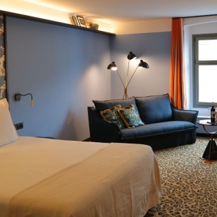 Junior Suite con Desayuno en Hotel Boutique Divino (Figueres, Girona)