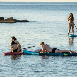 Paddle Surf al Atardecer con Fotos, Instructor y Cerveza (Barcelona)