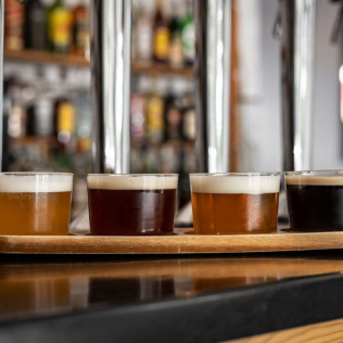 Visita Guiada a la Fábrica de Cerveza TACOA con Cata de Cervezas y Almuerzo (El Sauzal, Tenerife)