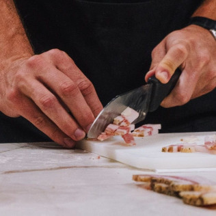Taller de Carbonara Auténtica y Pasta Fresca con un Chef Romano (Valencia)
