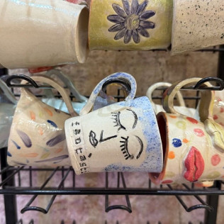 Taller de Cerámica: Crea tu Taza Personalizada (Barcelona)
