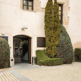 Menú Selección de Tapas Españolas en Hospes Palacio de San Esteban 5* (Salamanca)