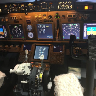 Tarde de Simuladores: B737 y A320 en Aeródromo Cuatro Vientos (Madrid)