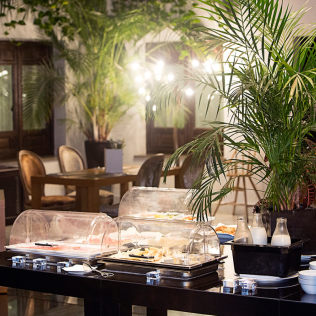 Termas Romanas y Desayuno en Hospes Palacio del Bailío 5* (Córdoba)