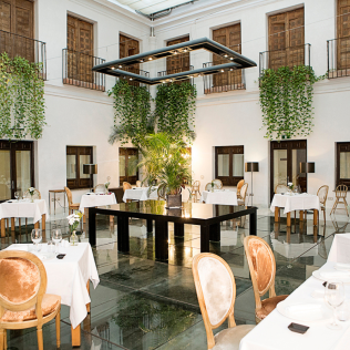 Termas Romanas y Desayuno en Hospes Palacio del Bailío 5* (Córdoba)