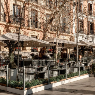Vermut Gourmet para dos en la Terraza del Hospes Puerta de Alcala 5* (Madrid)