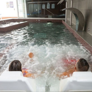 First Wellness: Baño Termal Marino y Masaje en Hotel Thalasso Cantábrico Las Sirenas 4* (Viveiro, Lugo)