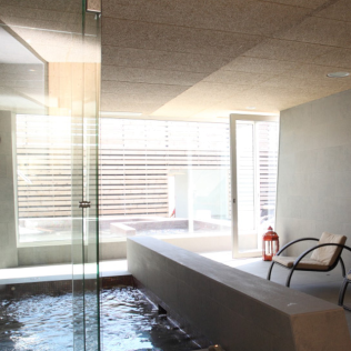 First Wellness: Baño Termal Marino y Masaje en Hotel Thalasso Cantábrico Las Sirenas 4* (Viveiro, Lugo)