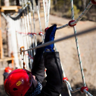 Circuito Multiaventura y Tirolina en Albarracín Aventura (Teruel)