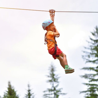 Circuito Multiaventura y Tirolina en Albarracín Aventura (Teruel)