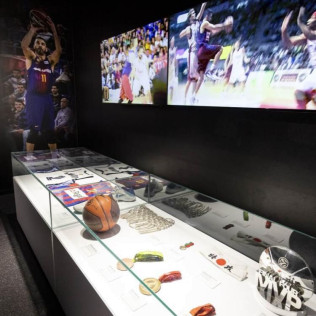 Immersive Tour Entrada Básica para el FC Barcelona Museu y al Spotify Camp Nou Live (Barcelona) 