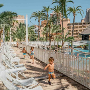Day Pass con Comida en Magic Tropical Splash (Finestrat, Alicante)