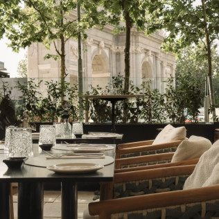 Vermut Gourmet para dos en la Terraza del Hospes Puerta de Alcala 5* (Madrid)