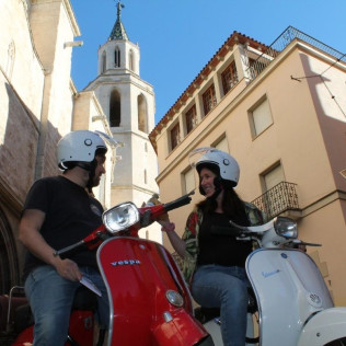 Ruta en Vespa Entre Viñedos en Mulet Viticultors (Santa Fe del Penedès, Barcelona)