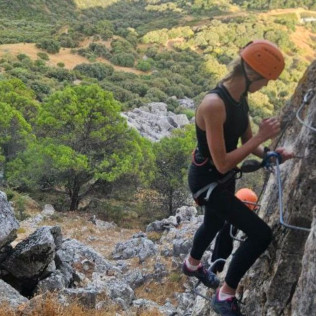 Vía Ferrata en Benalauría para dos (Málaga)