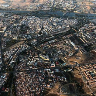 Escapada Romántica con Bañera de Hidromasaje, Cena y Vuelo en Globo para dos (Badajoz)