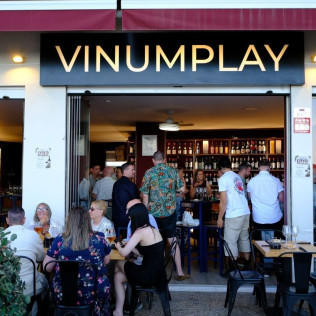 Cata de Vinos con Maridaje de Tapas para dos (Barcelona)