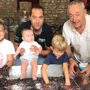 Visita a Bodega y Cata de 4 Vinos para dos en Bodega Marqués de Montecierzo (Navarra)