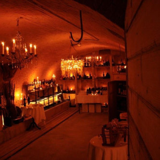 Visita a Bodega La Viña del Abuelo, Degustación de un Vino y una Tapa para dos (Toro, Zamora)