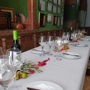 Visita a Bodega Pago de Almaraes con Degustación de Vinos y Embutidos de la zona para dos (Benalúa, Granada)