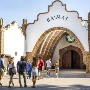 Visita Raimat: Visita Guiada y Cata de Vinos para dos en Bodegas Raimat (Lleida)