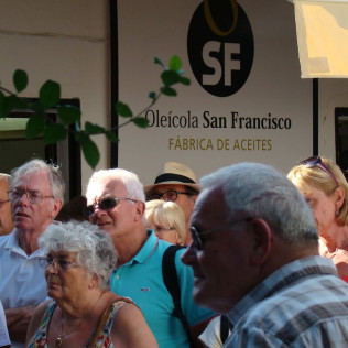 Visita a Oleícola San Francisco con Degustación de Aceites de Oliva Virgen Extra “Esencial Olive” para dos (Jaén)