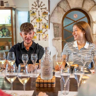 Visita a Cava Rovellats y Degustación de Cava para dos (Barcelona)